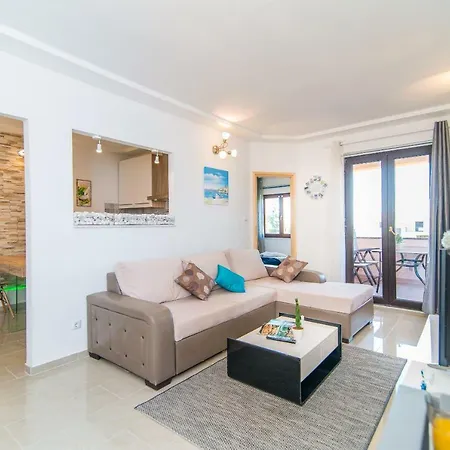 Charming House On The And Deluxe