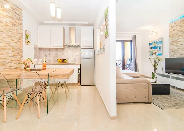 Charming House On The And Deluxe