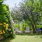 Charming House On The And Deluxe Pula