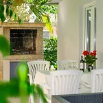 Charming House On The And Deluxe * Pula