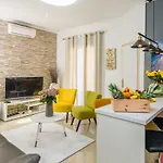 Charming House On The And Deluxe Appartement Pula