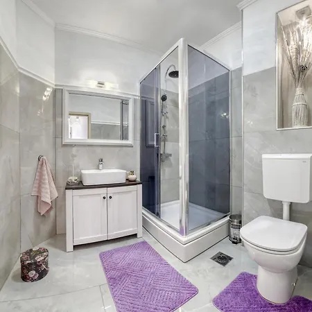 Lejlighed Charming House On The And Deluxe