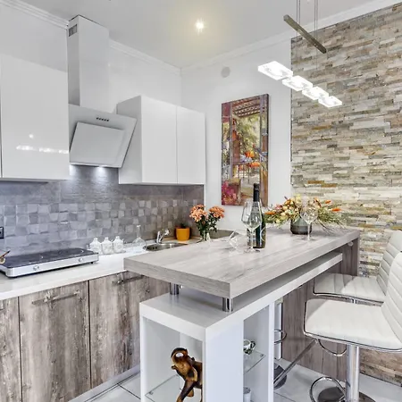 Charming House On The And Deluxe *