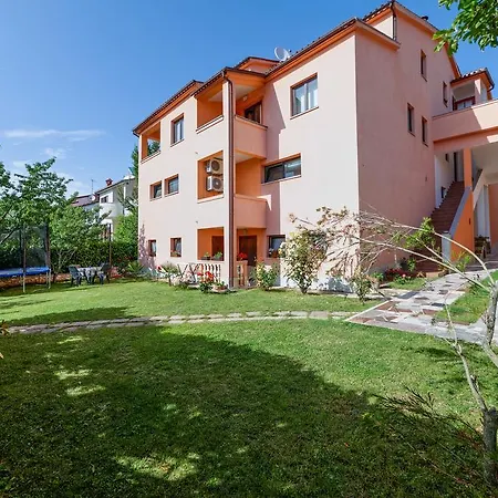 Charming House On The And Deluxe * Pula