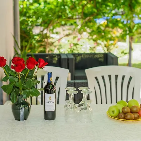 Charming House On The And Deluxe Pula