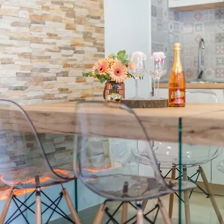 Charming House On The And Deluxe Lejlighed *