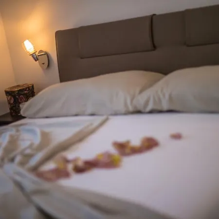 아파트 Charming House On The And Deluxe