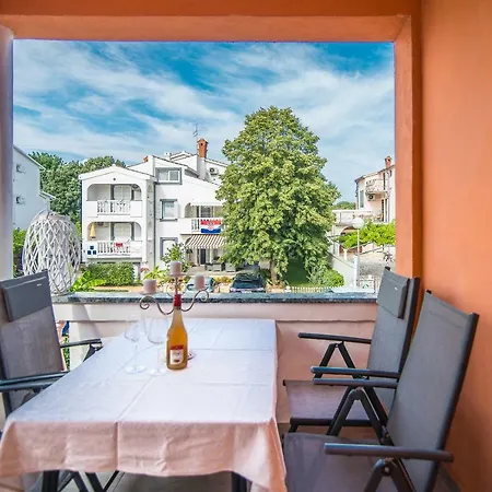 Charming House On The And Deluxe *