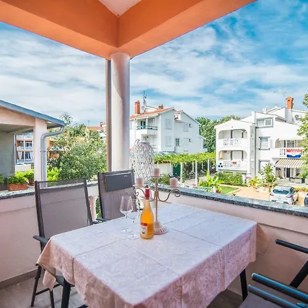 Apartment Charming House On The And Deluxe *