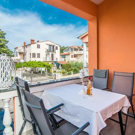 Charming House On The And Deluxe Pula