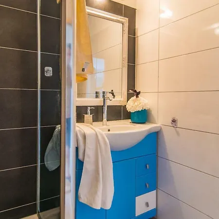 Charming House On The And Deluxe