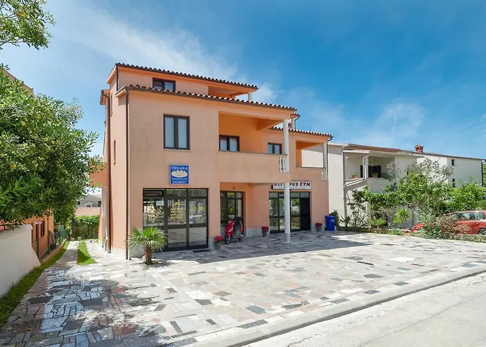 Apartment Charming House On The And Deluxe *