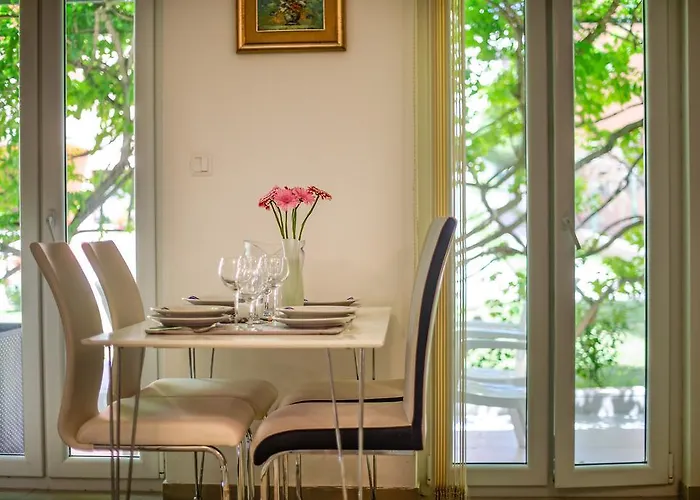 Charming House On The And Deluxe