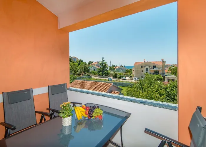 Charming House On The And Deluxe דירה