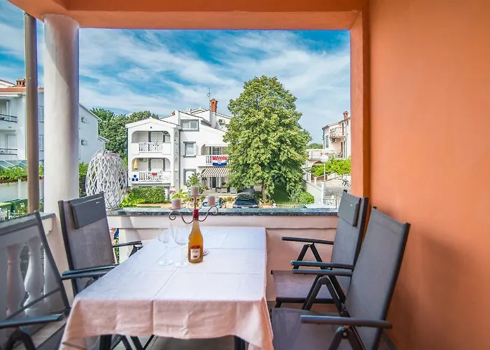 Charming House On The And Deluxe *