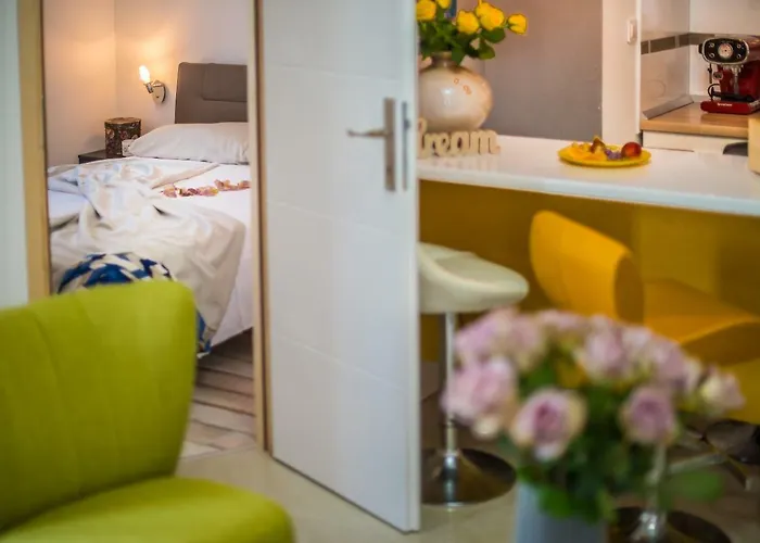 Charming House On The And Deluxe * Pula