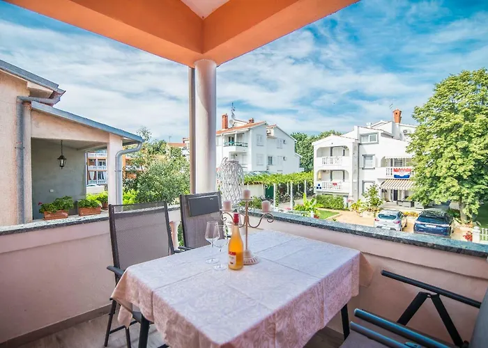 Apartment Charming House On The And Deluxe *