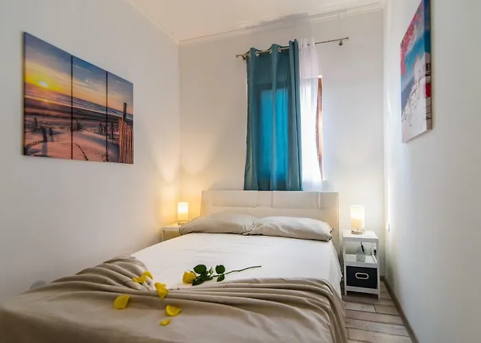 Charming House On The And Deluxe * Pula