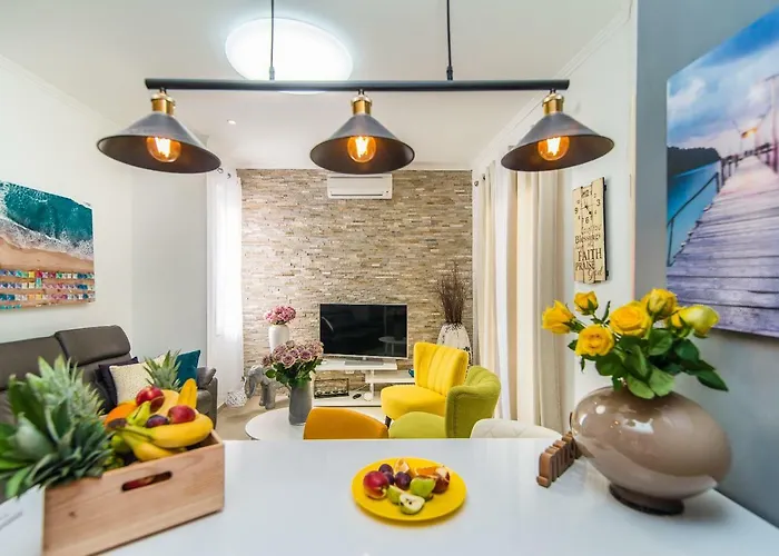 Apartment Charming House On The And Deluxe