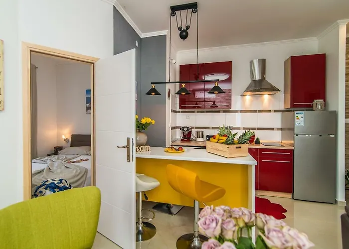 Charming House On The And Deluxe