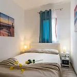 Charming House On The And Deluxe * Πούλα